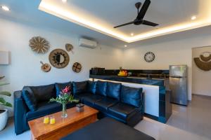 Vast 5bd Villa with Garden and Private Pool 250m to Beach