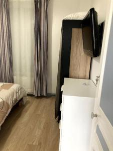 Appartements Appartement Prive Pres De Paris ( Sevres ) : photos des chambres