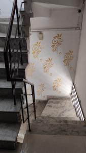 WHITE HOUSE Luxury Rooms - Loved by Travellers, Couples, Corporates