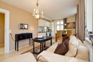 Haus auf dem Hügel Die Klassische 01