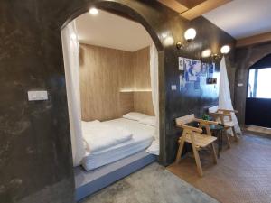 Many Days Hostel Bangkok