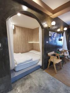 Many Days Hostel Bangkok