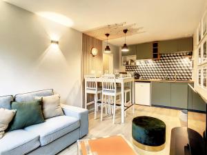 Appartements Appartement Ancely tout neuf deco aero - parking gratuit - Proche Blagnac : photos des chambres