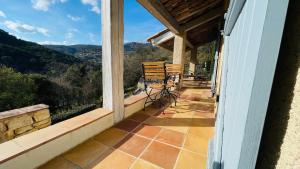 B&B / Chambres d'hotes VILLA CAU B&B - Les Anglores : Chambre Double - Vue sur Montagne