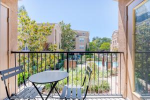 Walnut Creek 1BR w BBQ Gym WD nr BART SFO-987