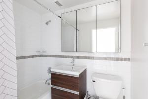 Chelsea 1BR w Gym Concierge nr Penn Station NYC-438