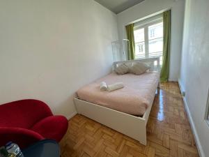 Double Room with Balcony room in Vistas de Lisboa Hostel