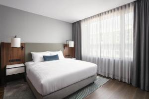 Club Guest Room, M Club access, 1 King room in Prague Marriott Hotel