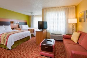 Large Queen Studio room in TownePlace Suites by Marriott Dallas Bedford