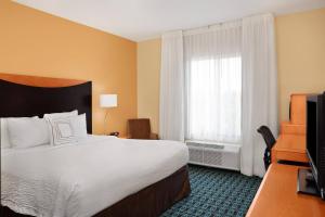 King Room room in Fairfield Inn and Suites by Marriott Saint Augustine I-95