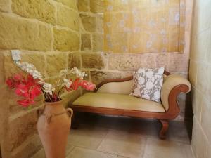 Historic Farmhouse close to San Blass Beach with Courtyard, Kitchen Terrace and Rooftop Pool