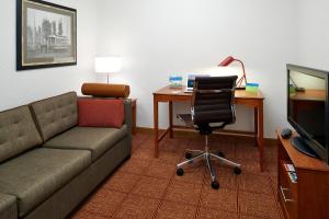Large Queen Studio room in TownePlace Suites by Marriott Minneapolis Downtown/North Loop