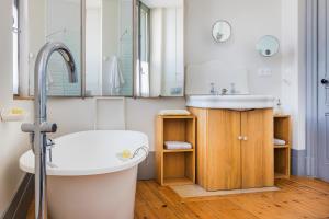 Maisons d'hotes LE LANTERNON : Chambre Double Deluxe avec Baignoire