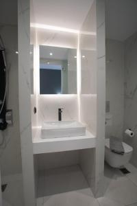 Acropolis Vibes Apartments