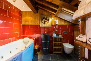 Hotels Les Monts Charvin : photos des chambres