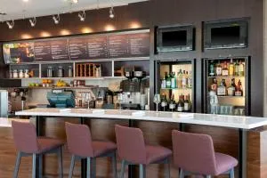 路易斯维尔市区万怡酒店 - 新奥尔巴尼