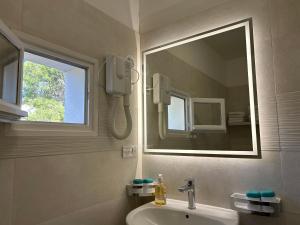 Hotels Hotel Punta e Mare des Chambres ou des Appartements T2 : photos des chambres