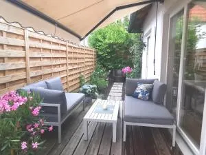 Top-2 Zimmer Ferienwohnung in Salzburg mit Terrasse - Anif