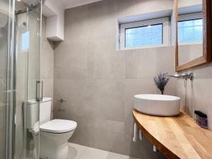 Meli Apartments & Villas