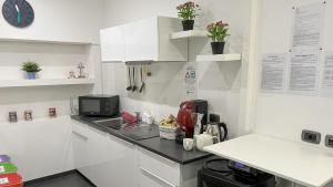 Triple Room with Private Bathroom and Balcony room in Soave Rooms