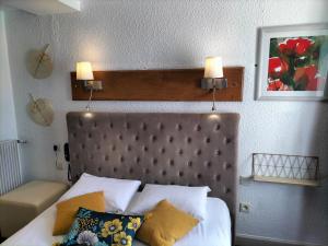 Hotels Logis La Regence : photos des chambres