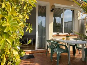 Hotels Hotel Punta e Mare des Chambres ou des Appartements T2 : photos des chambres