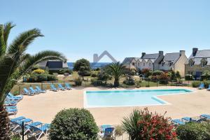 Appartements LocaLise au Guilvinec - A16 - Vue sur la mer, la piscine et le jardin - Tout a pied, plages, port, centre, commerces, marche - Wifi inclus - Animaux bienvenus - Linge de lit inclus : photos des chambres