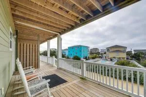 Emerald Isle Getaway with Decks and Beach Views! - Salter Path