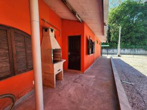 0001.12 - Maranduba - Kitnet Térreo -5 Pessoas - 2 Quadras Do Mar - Piscina - Wi-Fi