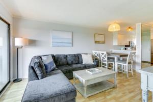 Walk to Beach Hilton Head Condo with Golf Views