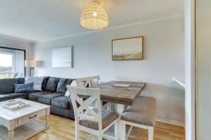 Walk to Beach Hilton Head Condo with Golf Views