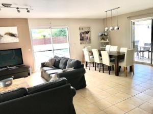 Maisons de vacances Maison piscine 4 ch Carcans Medoc Bassin Arcachon : photos des chambres