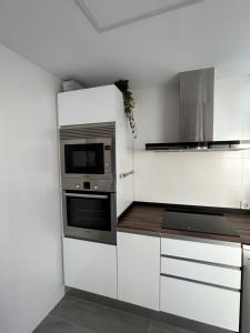 Acogedora y moderna casa en pueblo