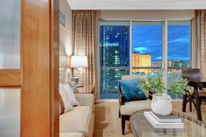 Balcony Full Strip View Suite MGM Signature FREE VALET