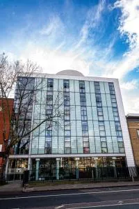 Davies Court (Canary Wharf) - London