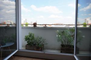 Sejours chez l'habitant chambre privee POUR FEMME UNIQUEMENT dans appartement a partager - spatieux - 15 minutes Paris : photos des chambres