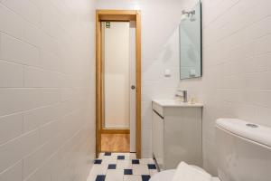 733 Costa Cabral Metro Residence