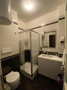 2 Bedrooms Seaside View Apart, free parking.