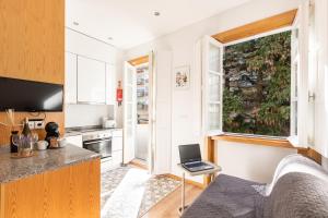 733 Costa Cabral Metro Residence