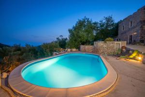 Mljet, old stone apartment with pool in nature 