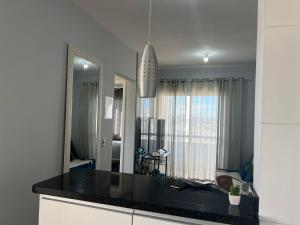 Lindo Apartamento Completo E Com Garagem Coberta