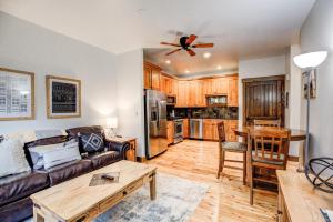 Boulevard Bend Condo - Stroll To Main St, Ski Shuttle - Ubytování bez kategorie ve městě Frisco