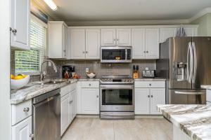 Golf Tee Lane 26F Its a Gimmie