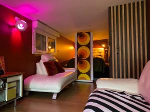 Hotels Love room - love Abella box, location adulte : photos des chambres