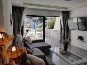 One Bed Ground Floor Pool View Apartment