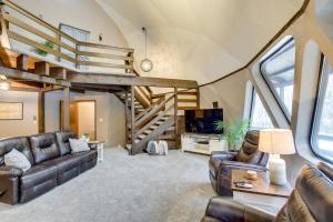 Wisconsin Vacation Rental: 1 Mi to Road America!