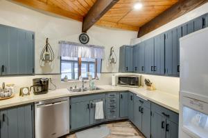 Wisconsin Vacation Rental: 1 Mi to Road America!