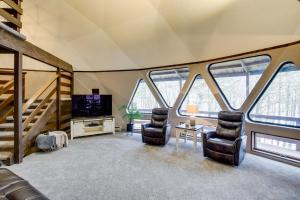 Wisconsin Vacation Rental: 1 Mi to Road America!