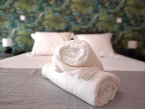 Modern 1br for 4 - Great for long stays, 10 min to attractions