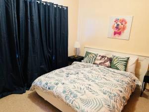 Cheerful Beach house at Redhead Beach